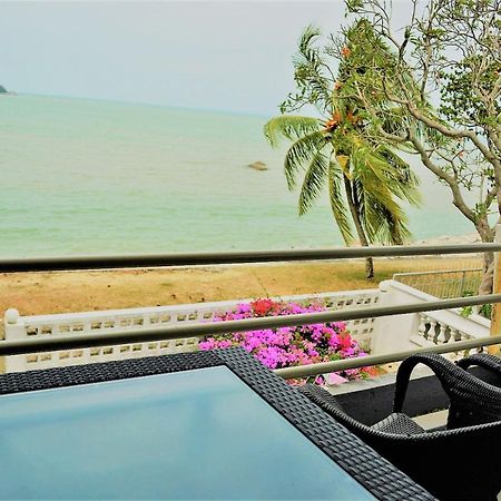 G&T'S Beach Front Villa Tanjung Bungah  Buitenkant foto